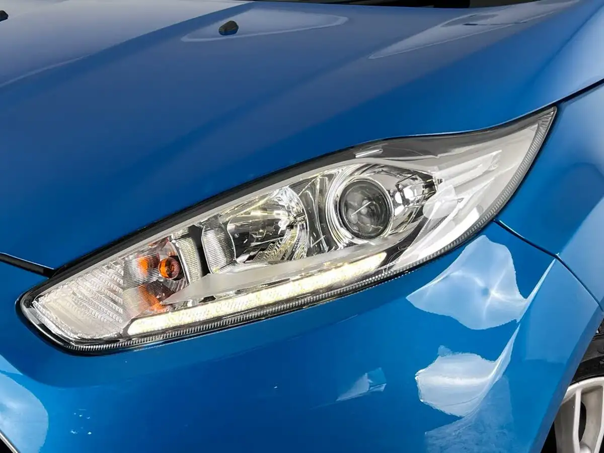 2016-ford-fiesta-125-zetec-5d-big-5