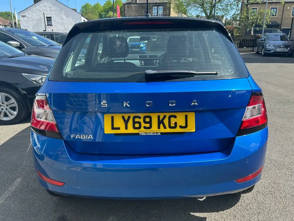 2020-skoda-fabia-10-mpi-colour-edition-60ps-big-4