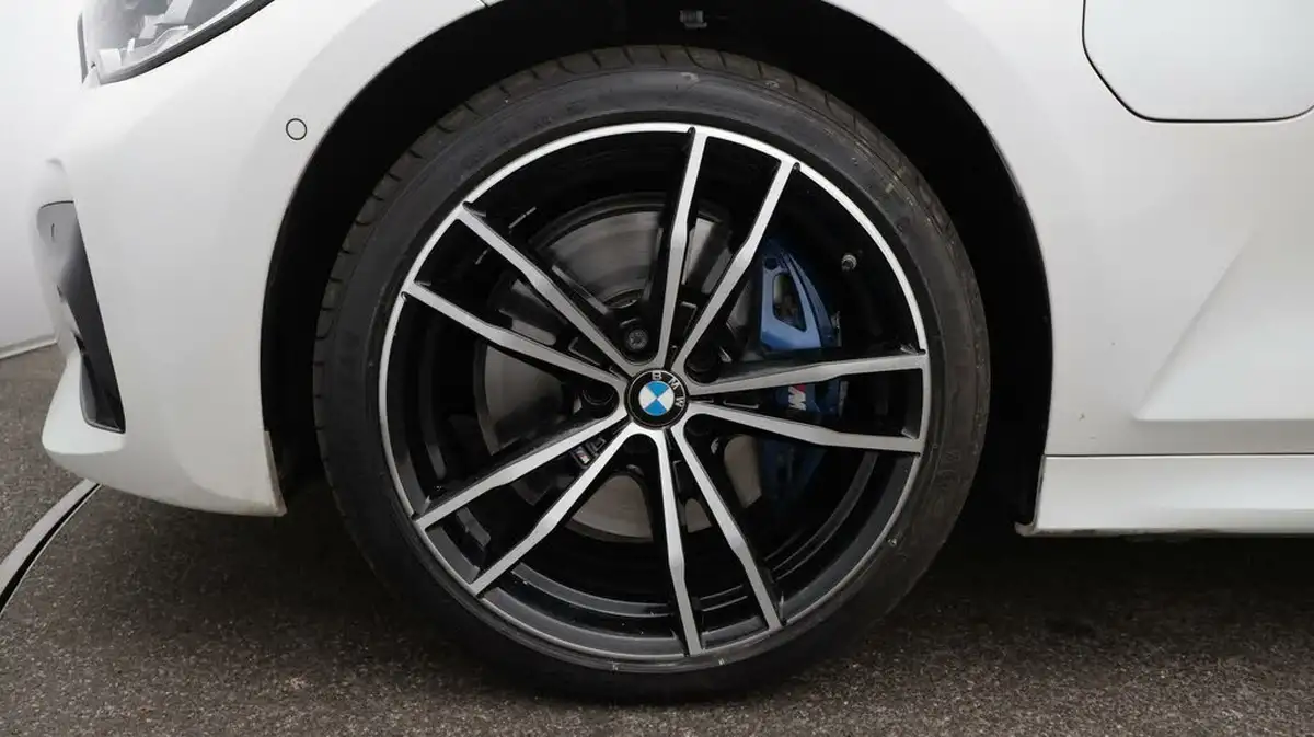 2020-bmw-3-series-20-330e-m-sport-saloon-4d-big-18