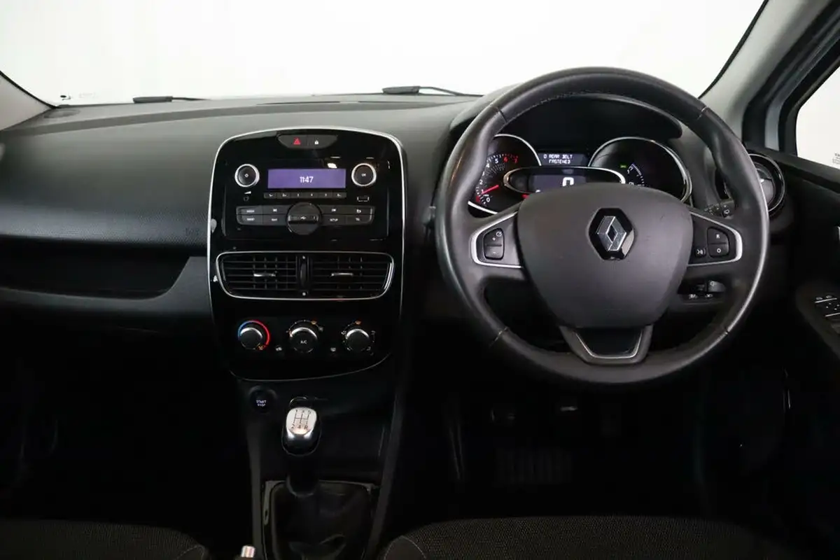 2019-renault-clio-09-tce-play-90ps-big-14