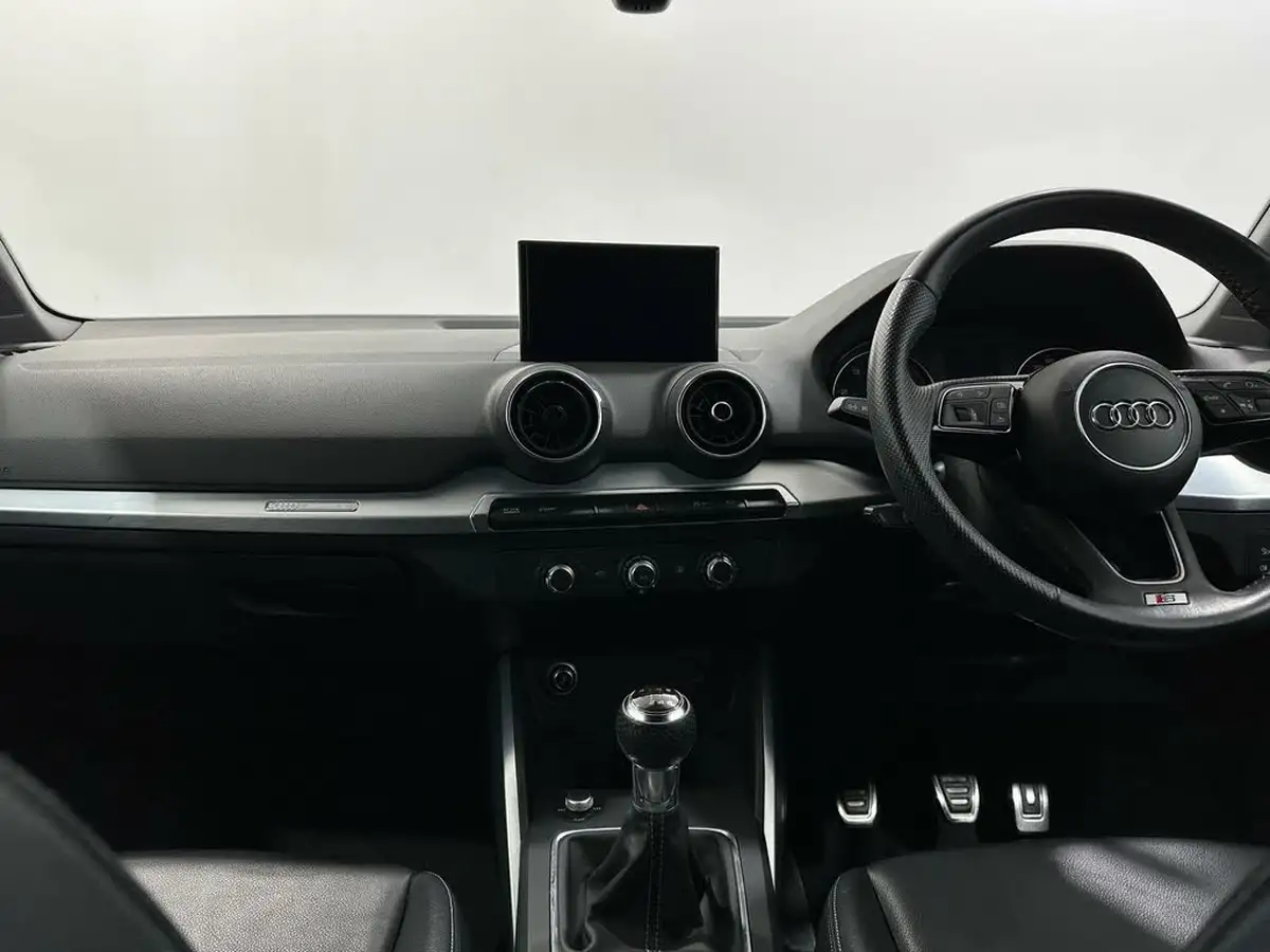 2017-audi-q2-16tdi-s-line-115ps-big-17