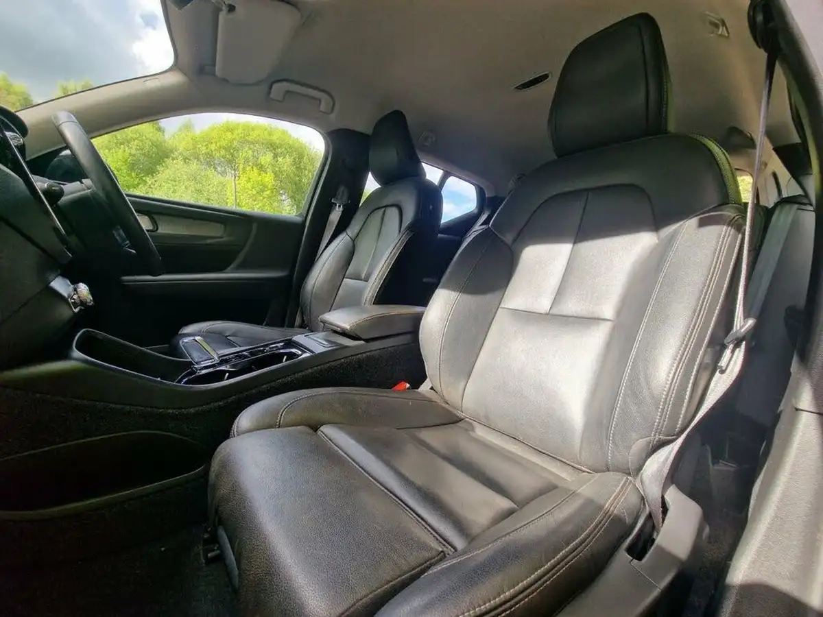 2020-volvo-xc40-20-t4-inscription-pro-awd-big-21
