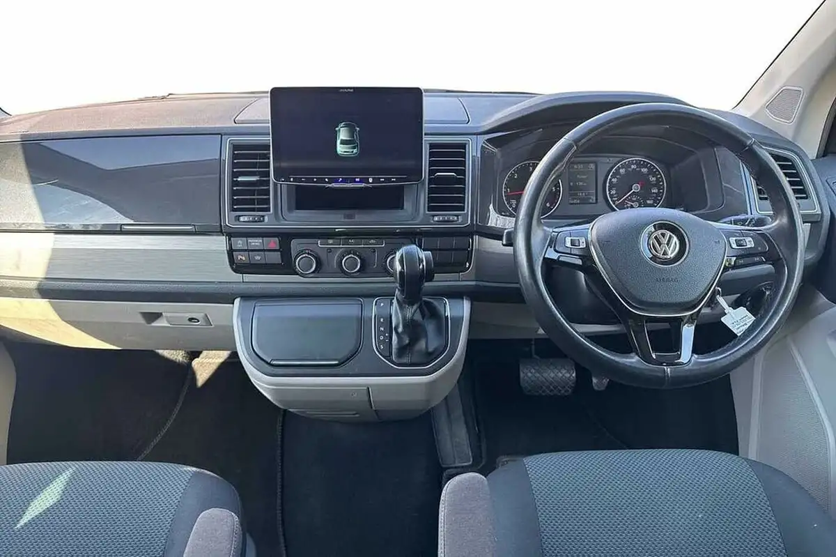 2017-volkswagen-transporter-20tdi-t32-highline-bmt-swb-150pseu6-kombi-dsg-big-9