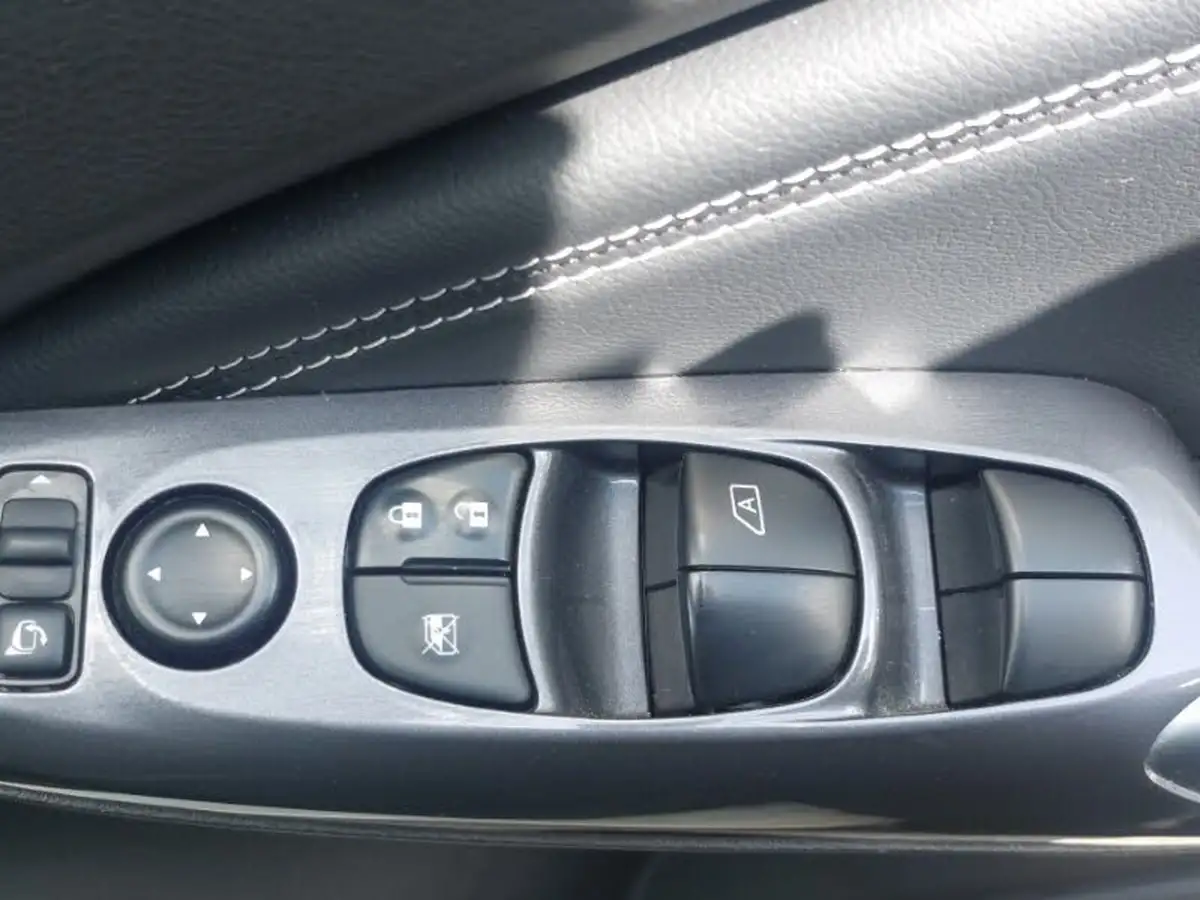 2022-nissan-juke-16-hybrid-n-connecta-big-12