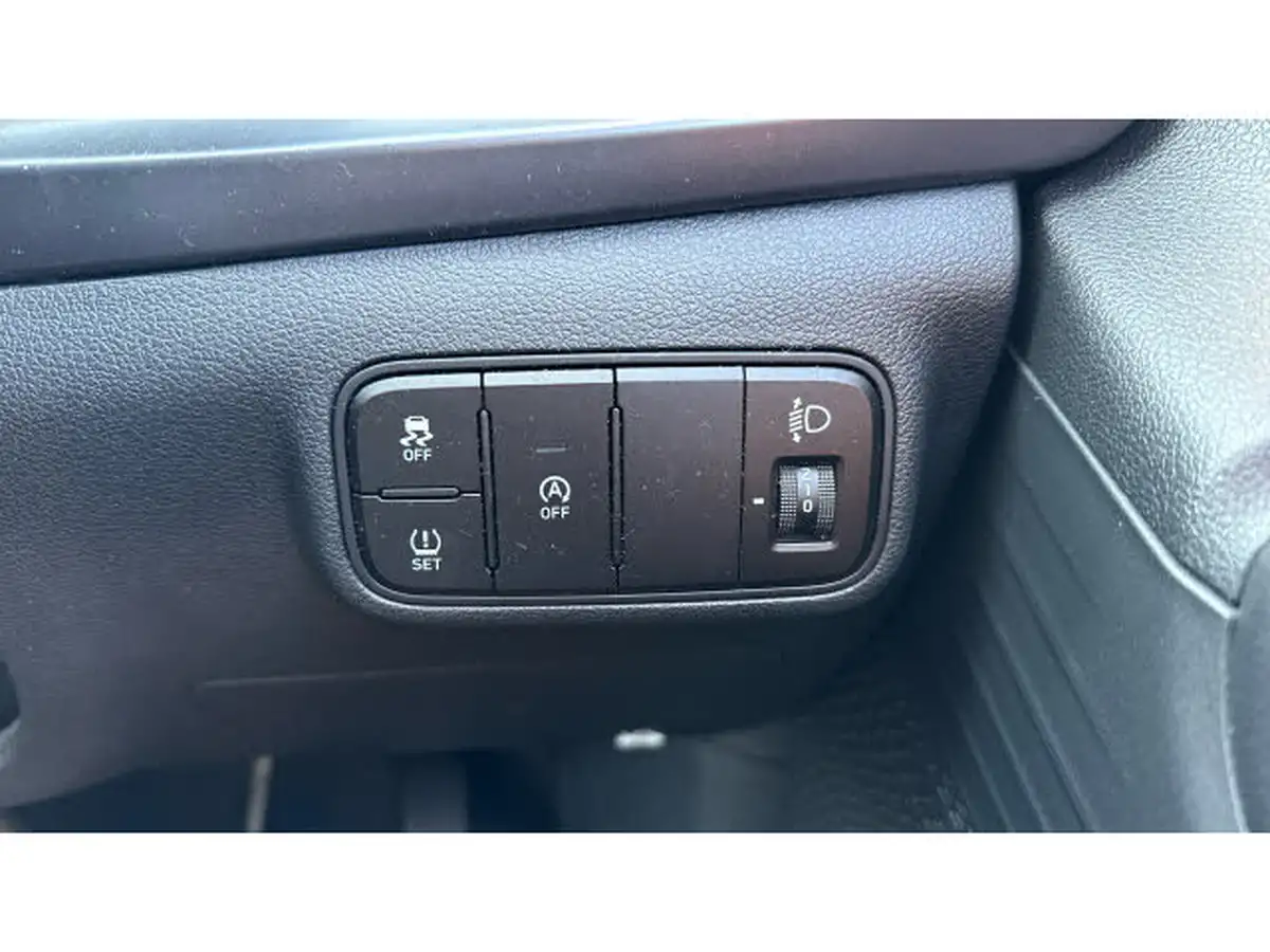 2021-hyundai-i20-10-t-gdi-se-connect-eclutch-imt-big-24