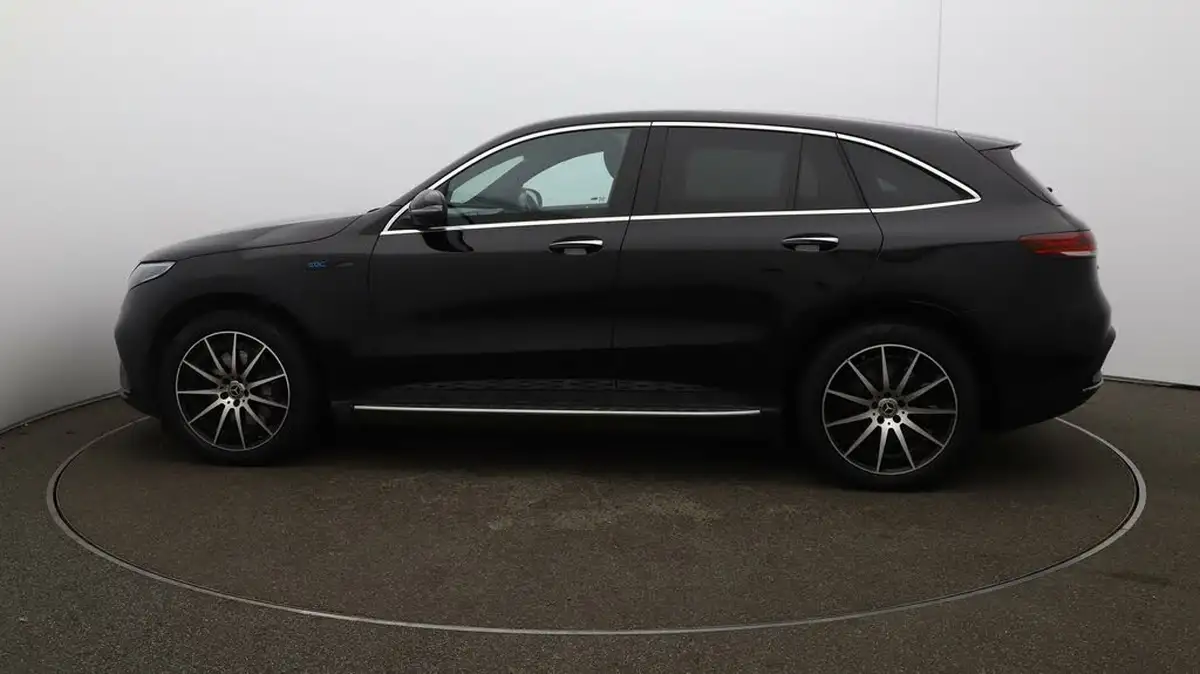 2021-mercedes-benz-eqc-e-eqc-400-amg-line-big-56