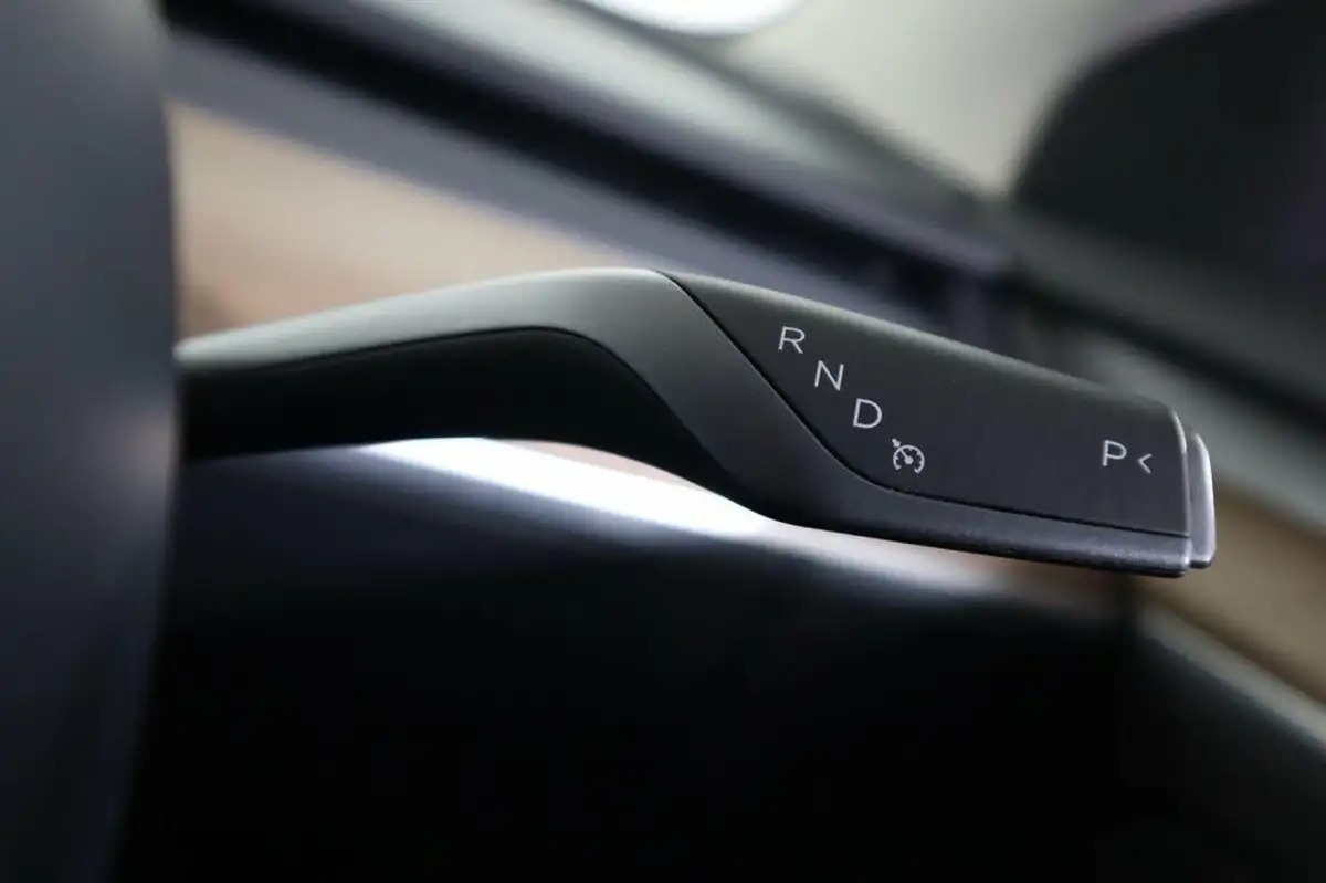 2021-tesla-model-3-e-long-range-4x4-big-14