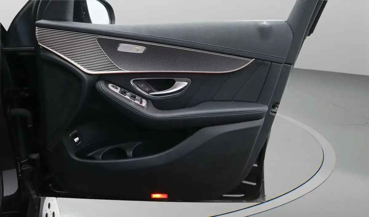 2021-mercedes-benz-eqc-e-eqc-400-amg-line-big-15