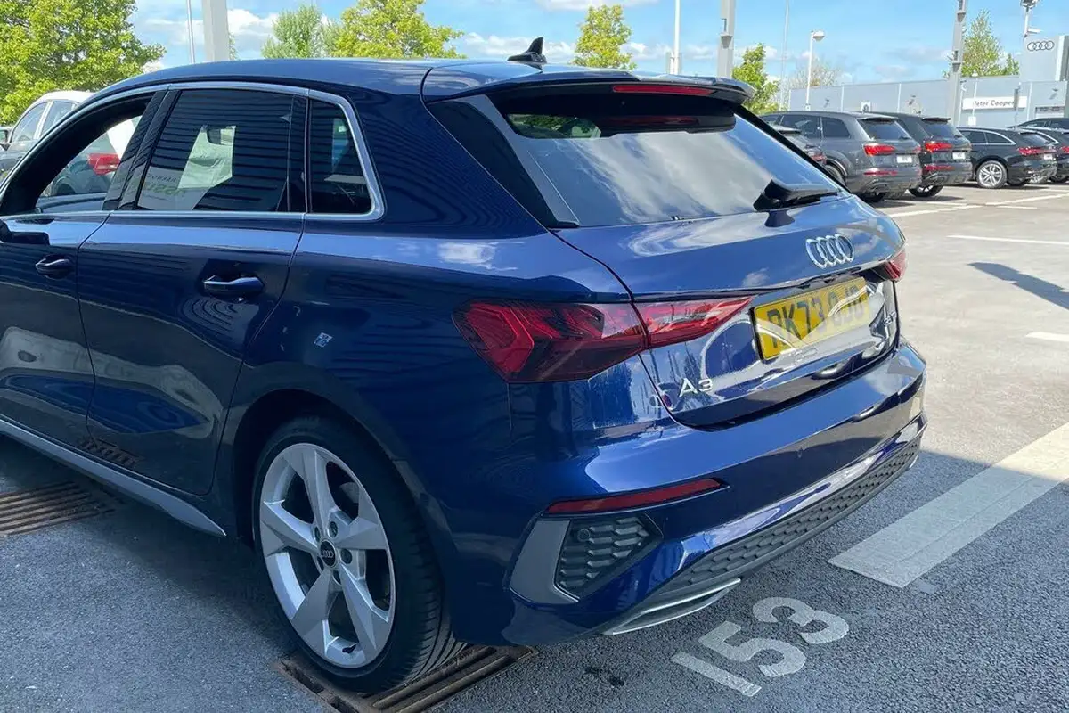 2023-audi-a3-20-35-tdi-s-line-sportback-5d-big-16