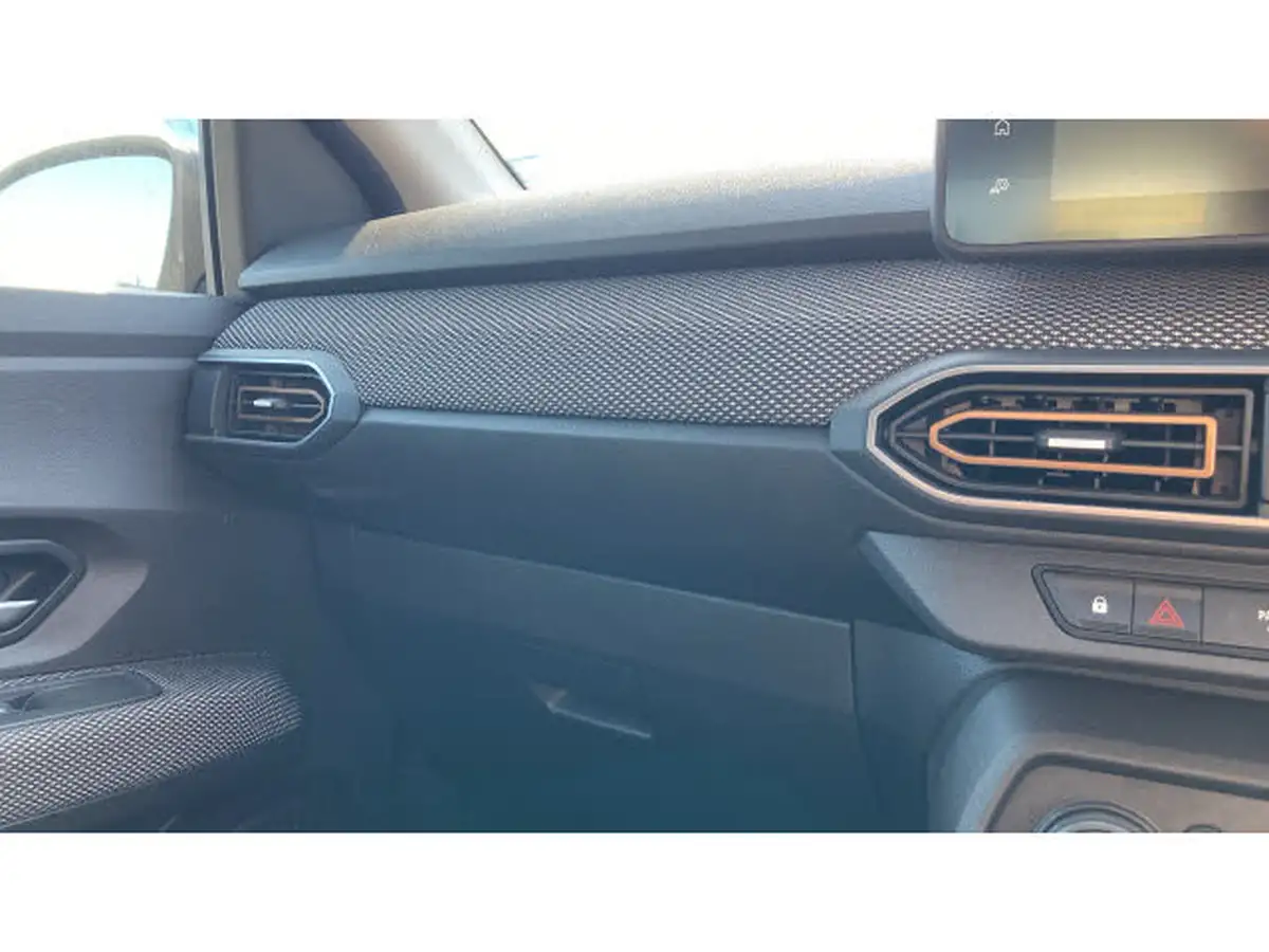 2024-dacia-sandero-stepway-10-tce-expression-90bhp-big-33