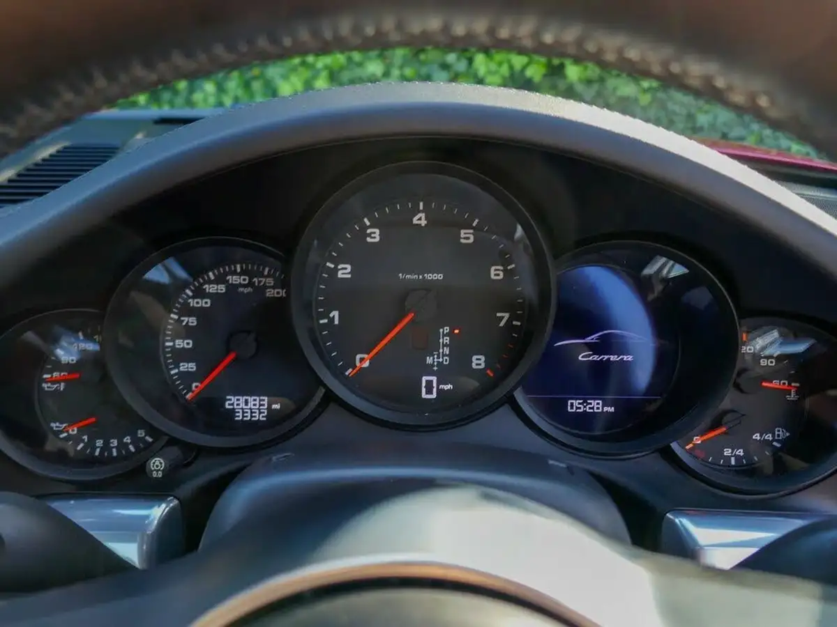 2017-porsche-911-30-carrera-coupe-pdk-big-36