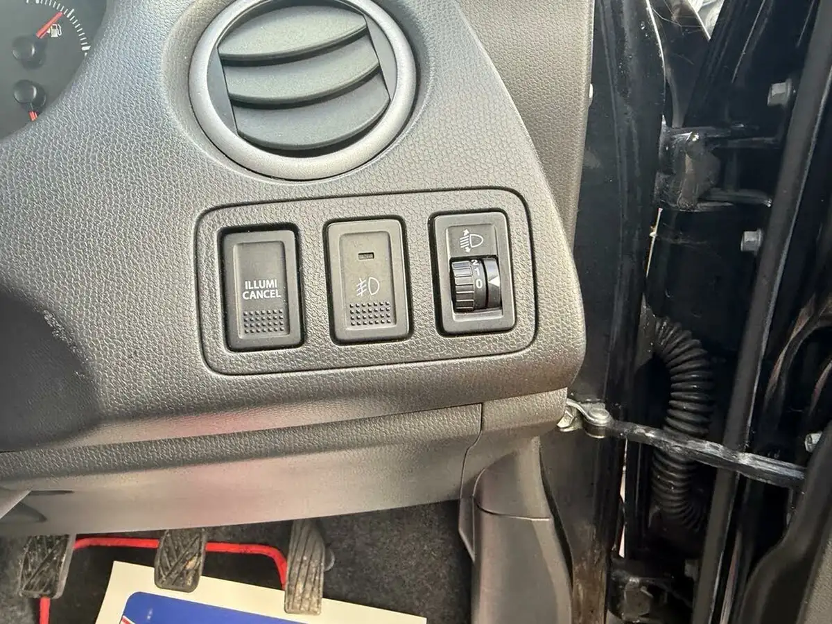 2008-suzuki-swift-13-gl-5d-big-33