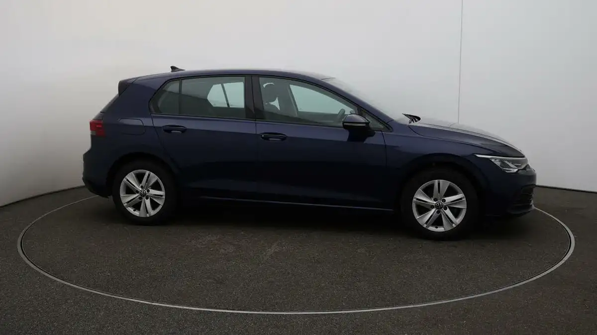 2022-volkswagen-golf-15-tsi-life-130ps-hatchback-big-40