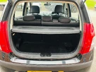 2010-hyundai-i10-12-comfort-76bhp-small-36