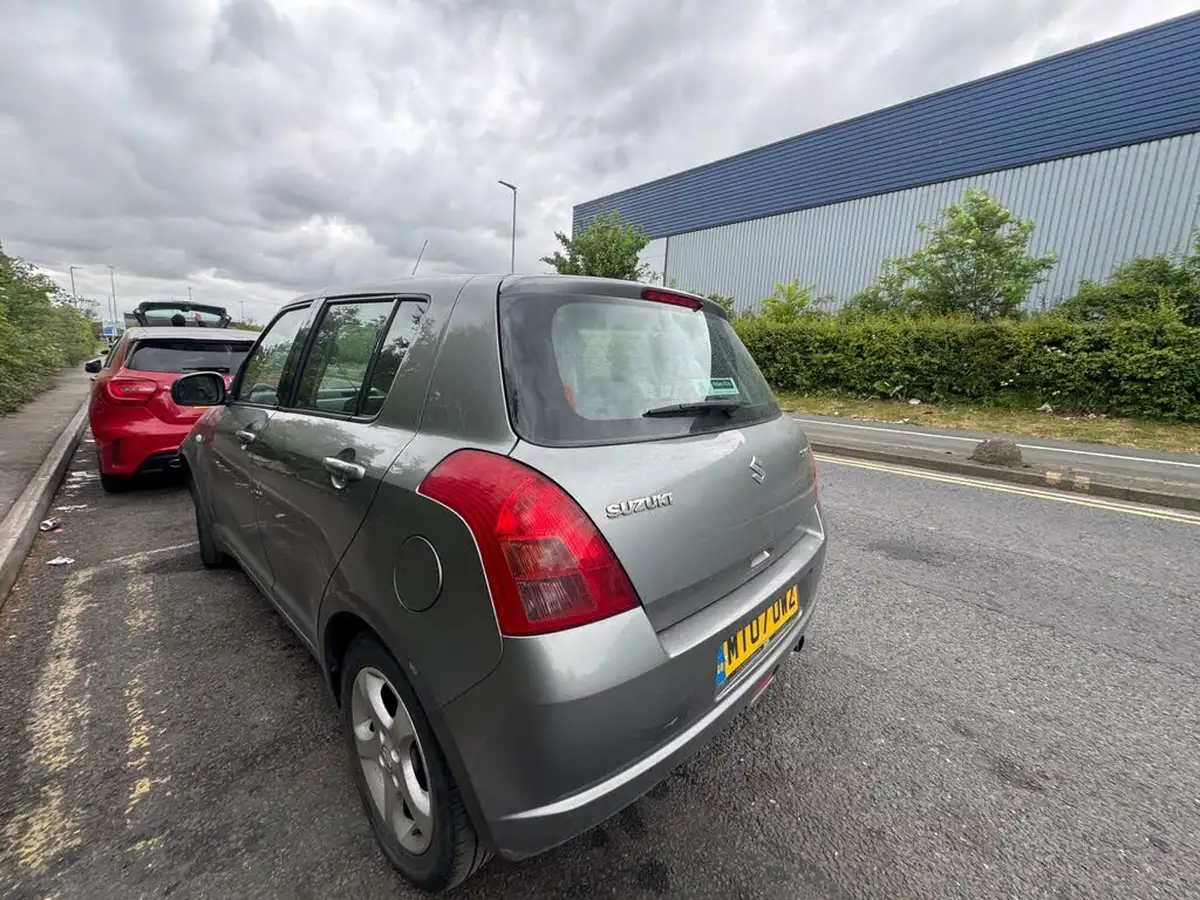 2007-suzuki-swift-15-glx-5d-big-4