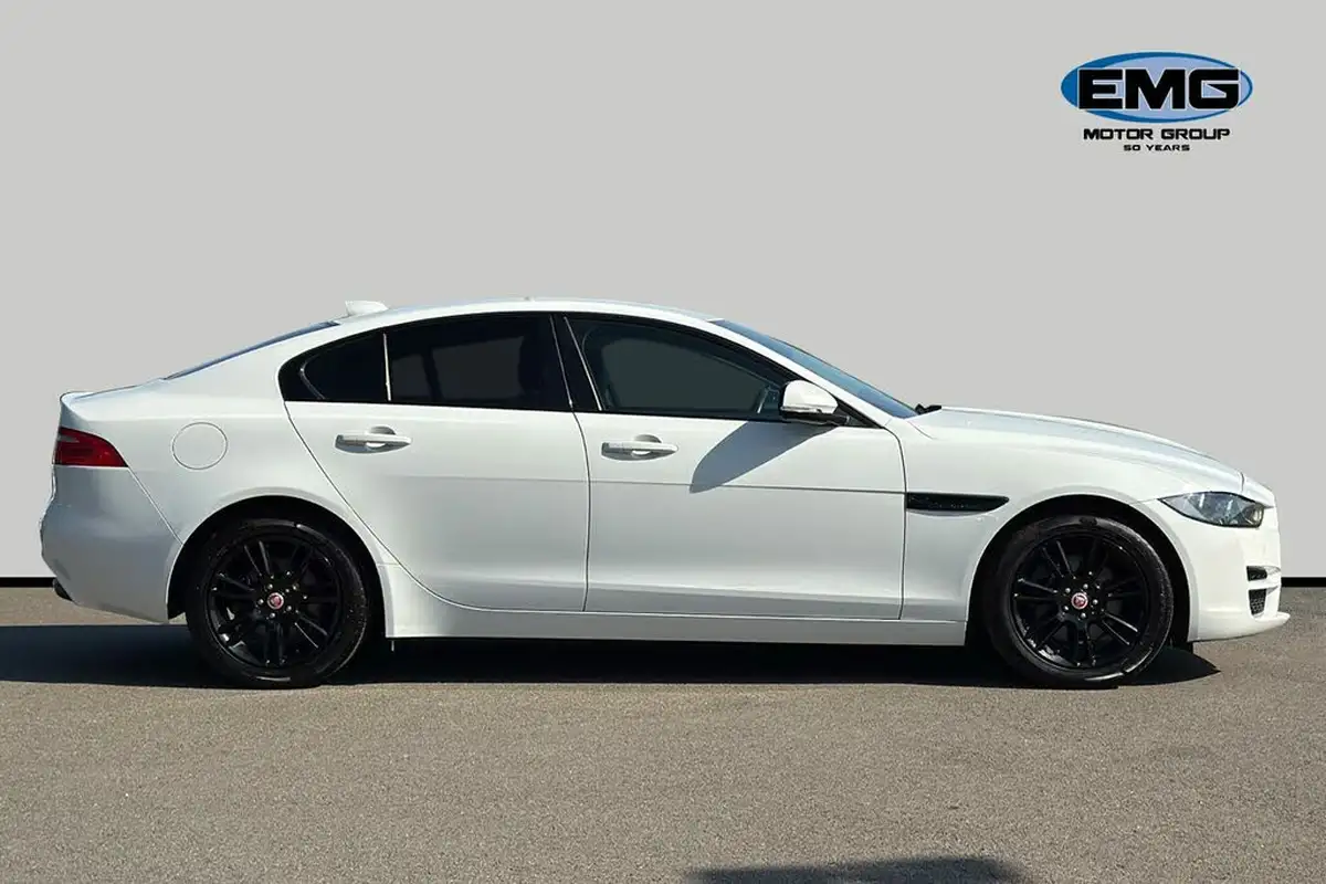 2016-jaguar-xe-20d-prestige-180ps-auto-big-2