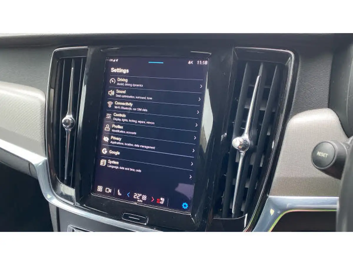 2021-volvo-v90-20td-b4-momentum-big-34