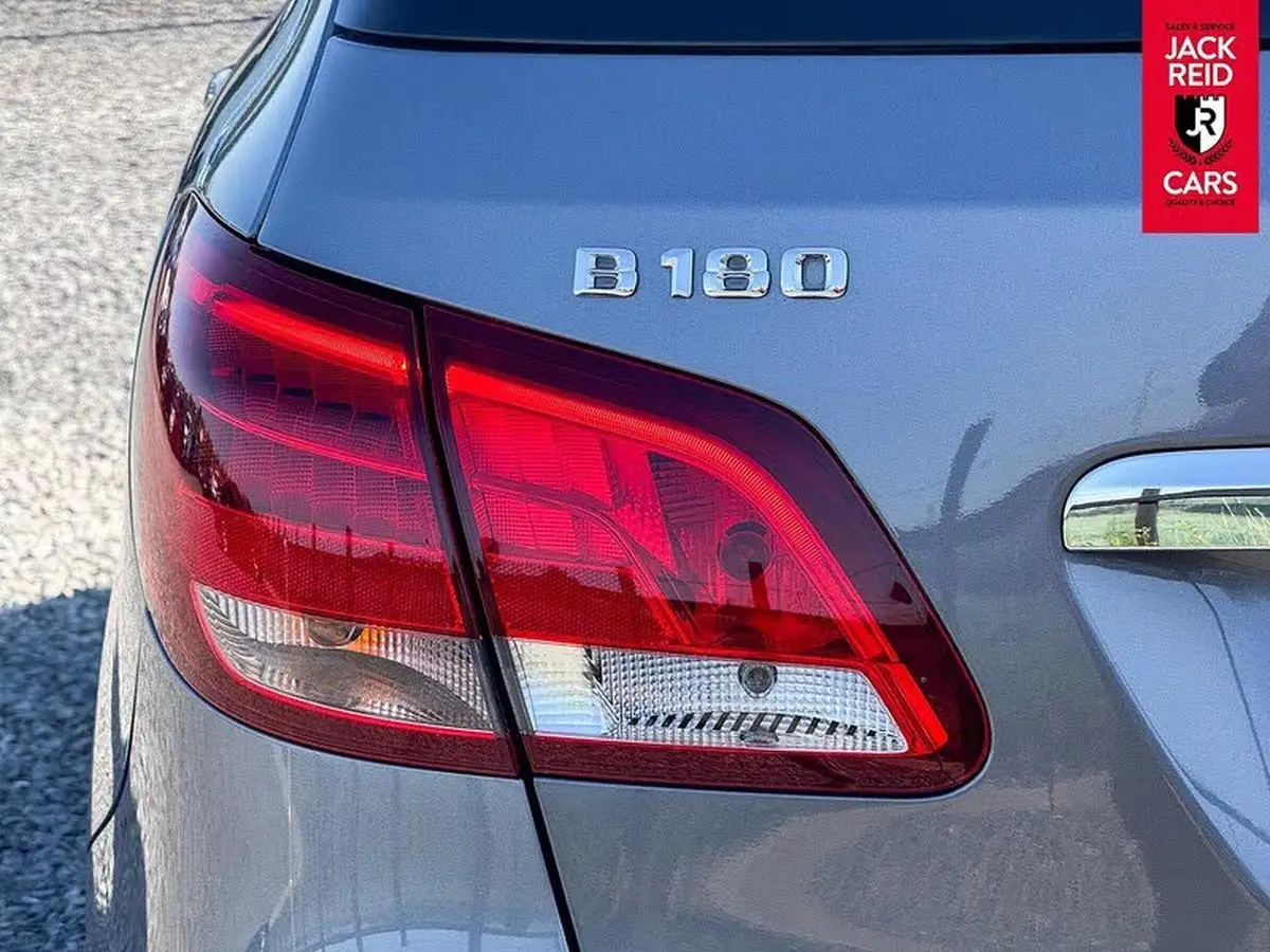 2016-mercedes-benz-b-class-16-b180-amg-line-7g-dct-big-2