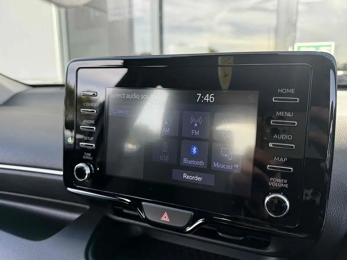 2022-toyota-yaris-15-vvt-i-icon-big-37