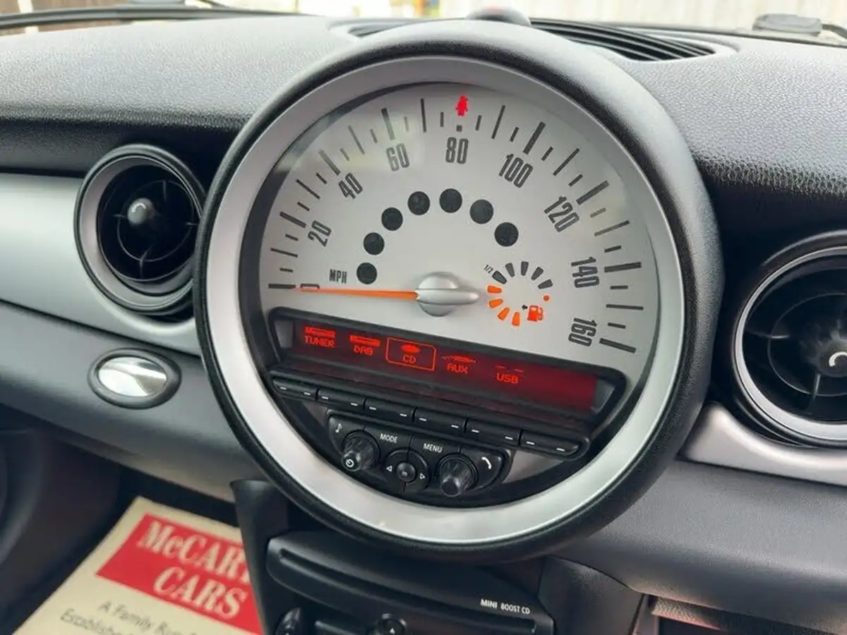 2012-mini-clubman-16-one-auto-big-3