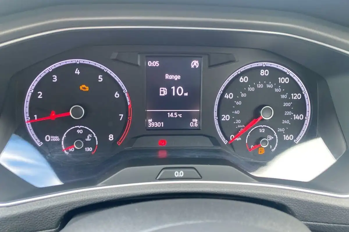 2020-volkswagen-t-roc-10-tsi-se-115ps-big-45