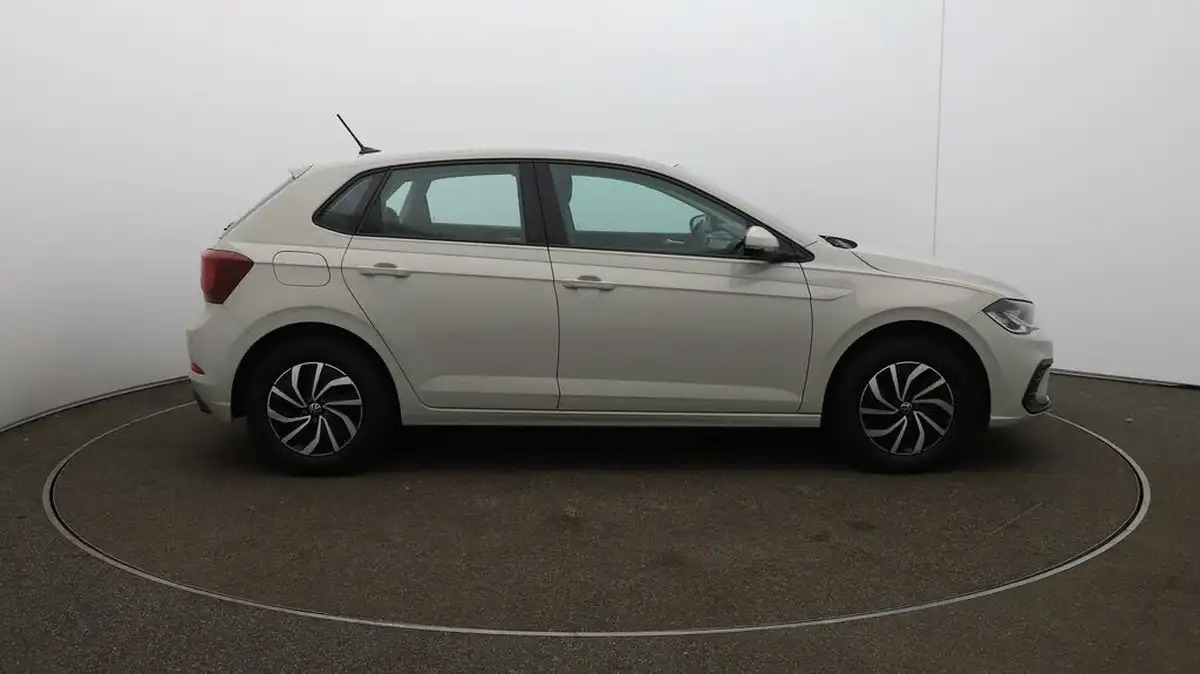 2024-volkswagen-polo-10-tsi-life-big-40