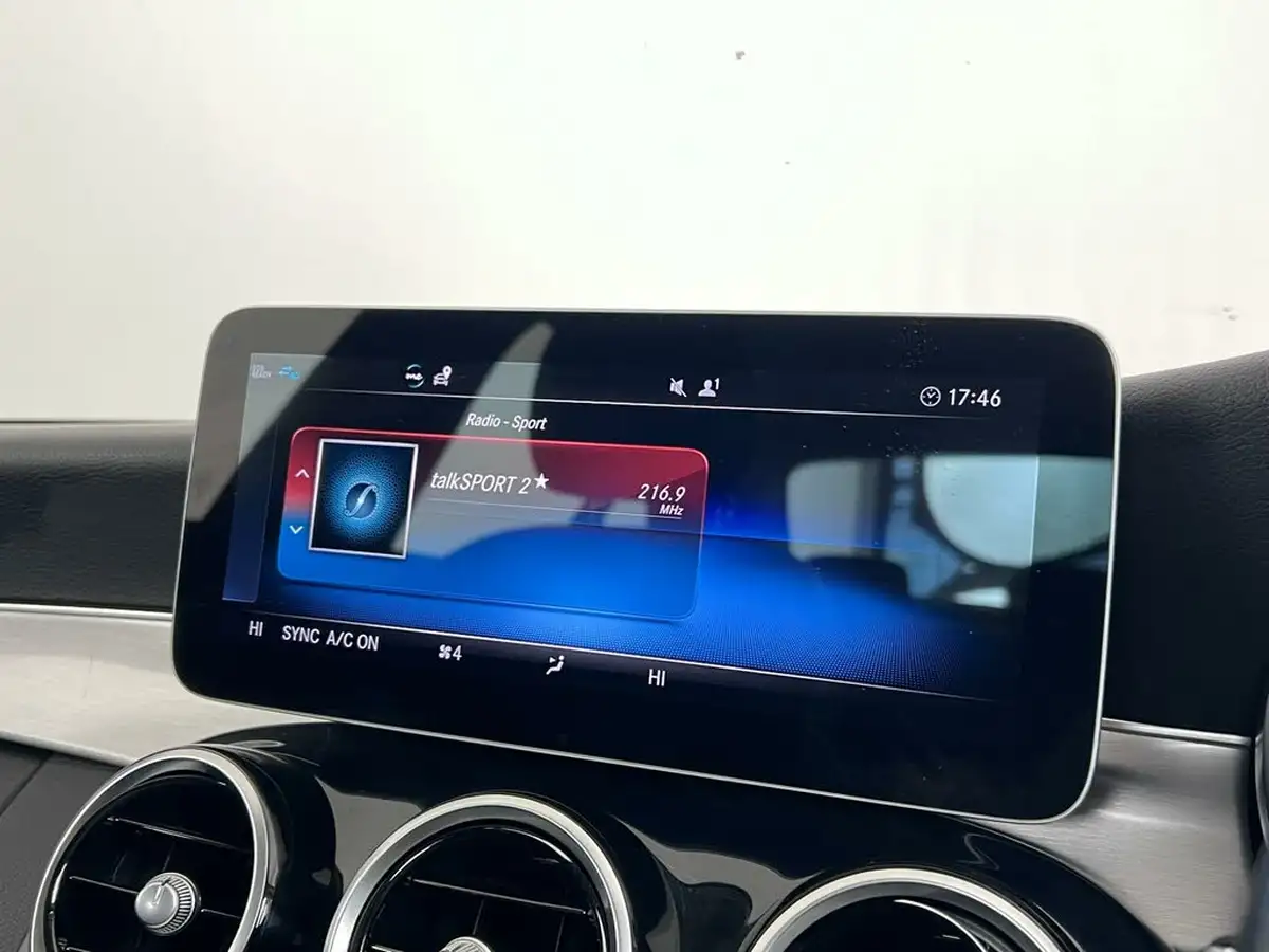 2020-mercedes-benz-c-class-15-c200-sport-premiumss-saloon-4d-big-28