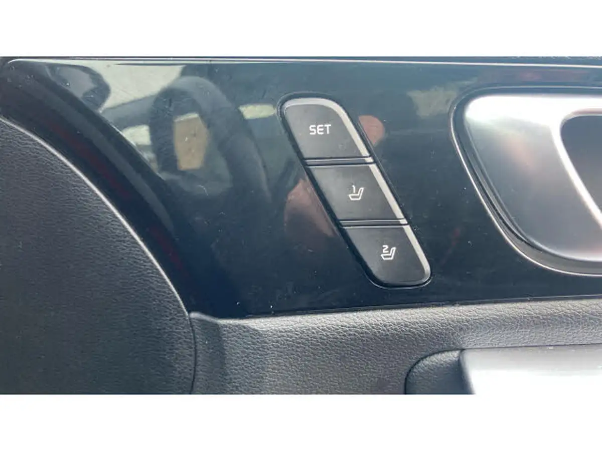 2022-kia-xceed-15-t-gdi-4-big-24