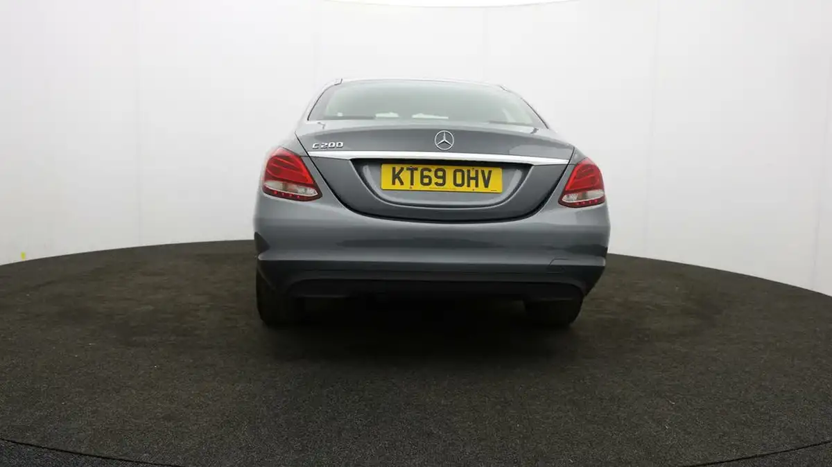 2020-mercedes-benz-c-class-15-c200-se-saloon-4d-big-46