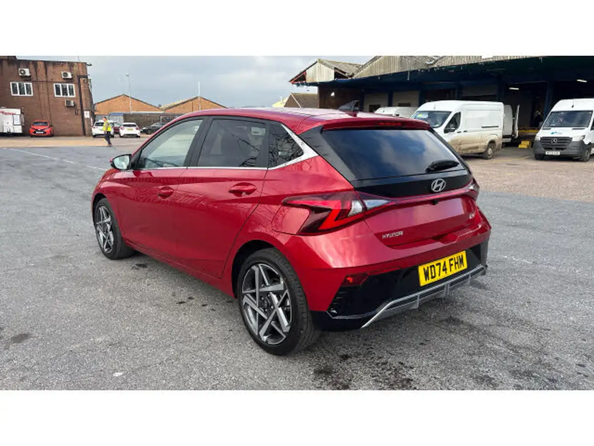 2024-hyundai-i20-10-t-gdi-premium-big-32