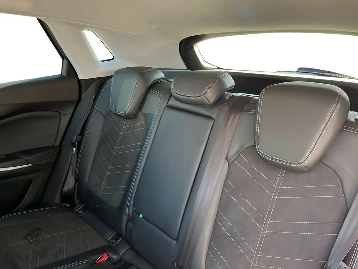 2023-vauxhall-grandland-12-ultimate-130ps-auto-big-8
