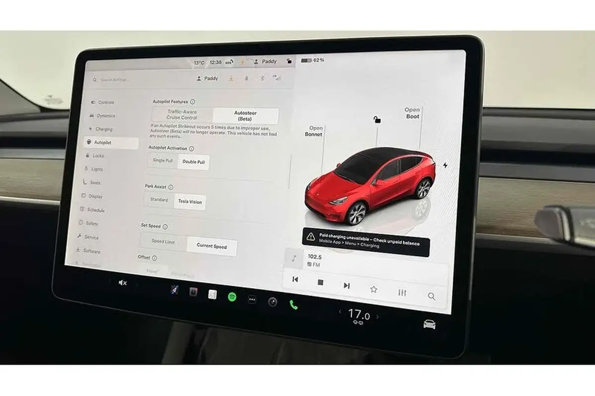 2022-tesla-model-y-e-long-range-big-40
