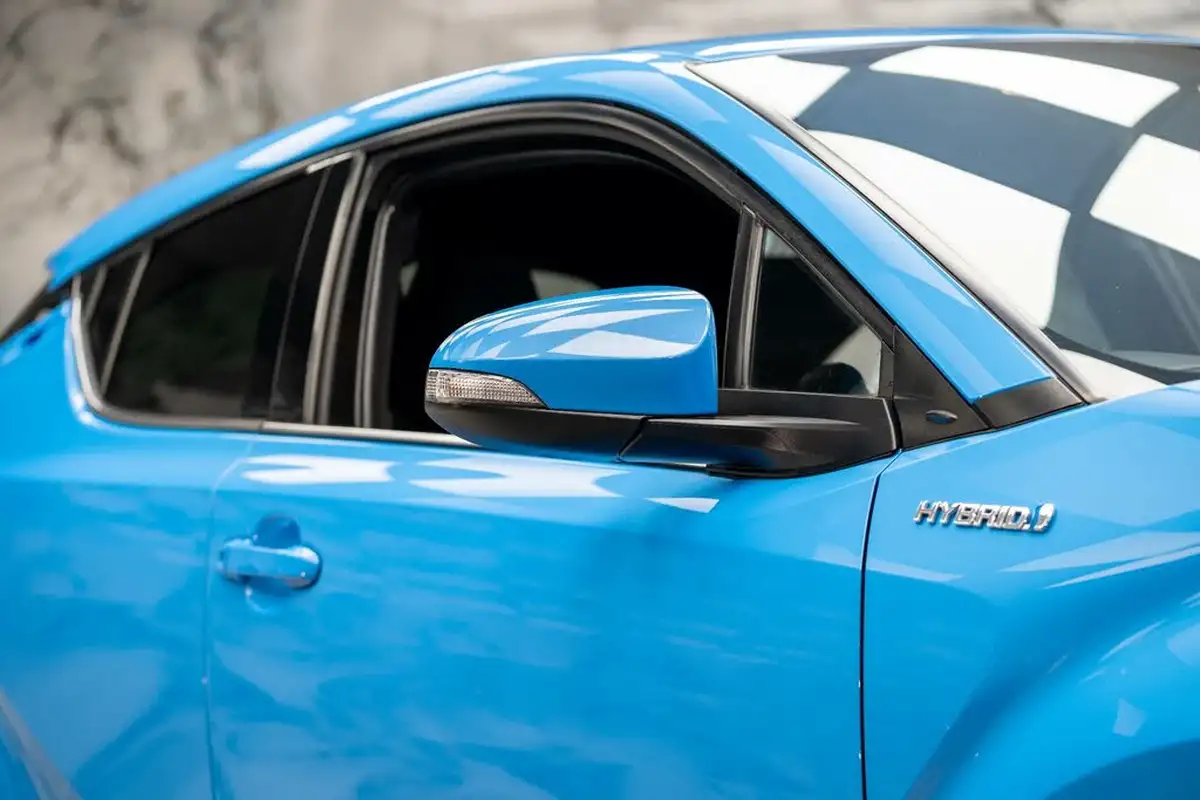 2018-toyota-c-hr-18-vvt-i-design-big-3