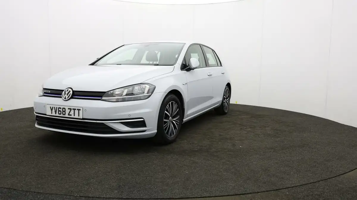 2019-volkswagen-golf-15-tsi-se-130ps-ss-hatchback-5d-big-50