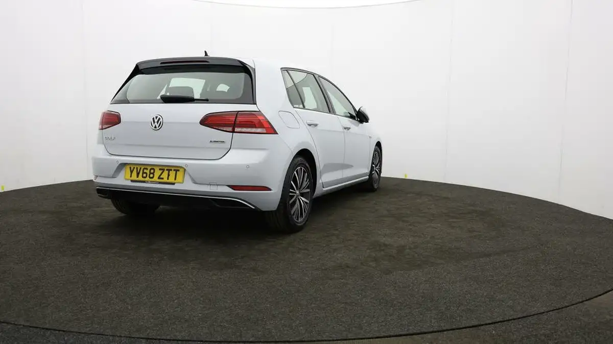 2019-volkswagen-golf-15-tsi-se-130ps-ss-hatchback-5d-big-74