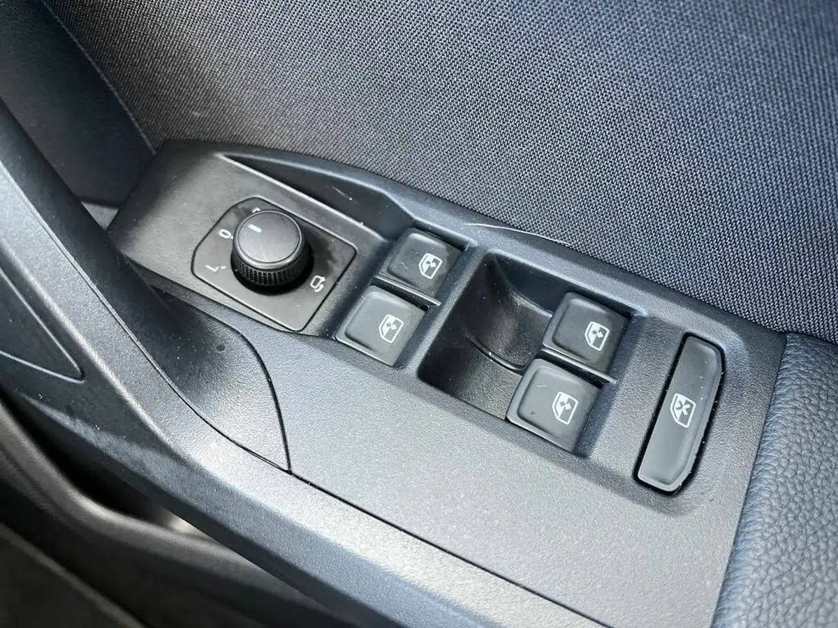 2023-seat-ibiza-10-tsi-fr-95ps-big-28