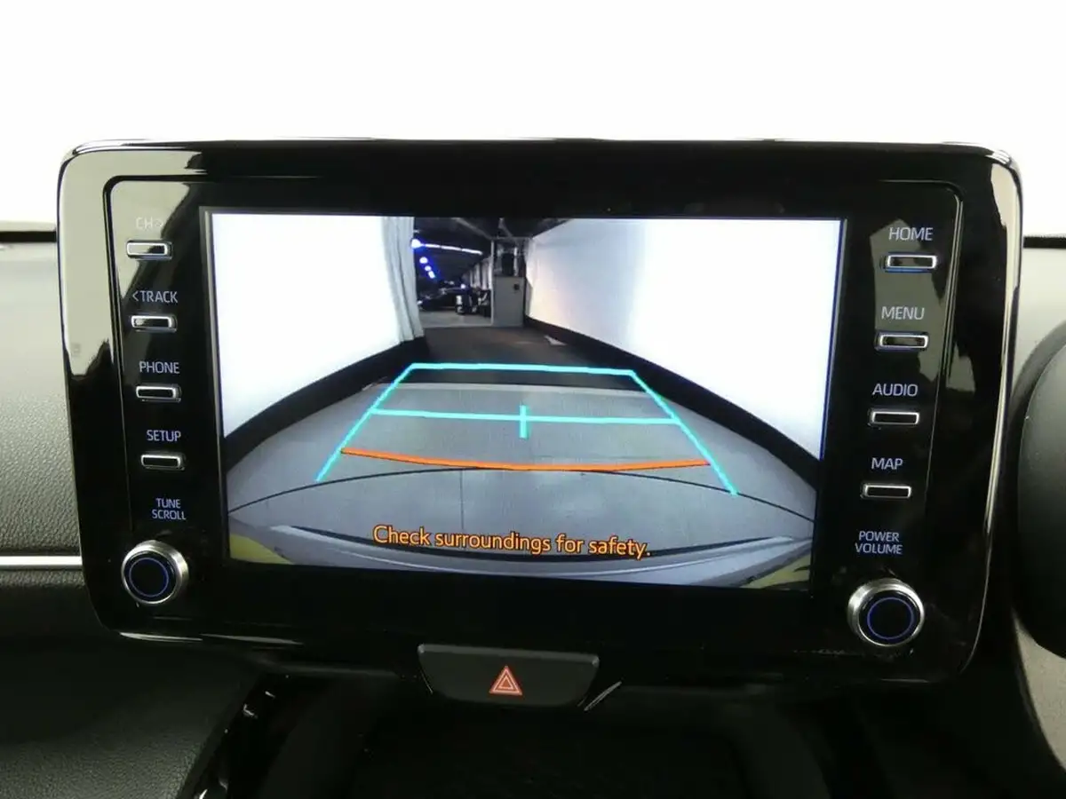 2021-toyota-yaris-15-vvt-i-design-panoramic-roof-big-10