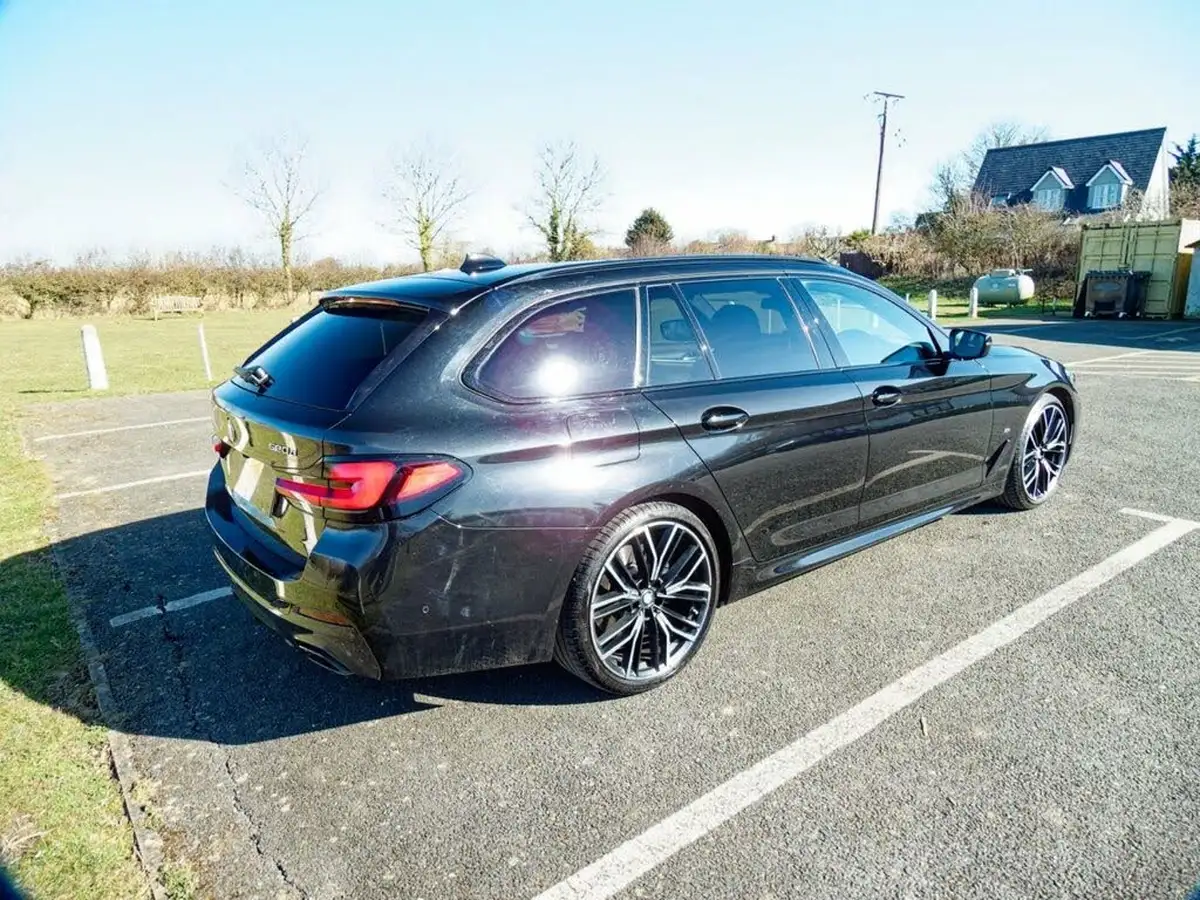 2023-bmw-5-series-20td-520d-m-sport-mht-touring-5d-big-21