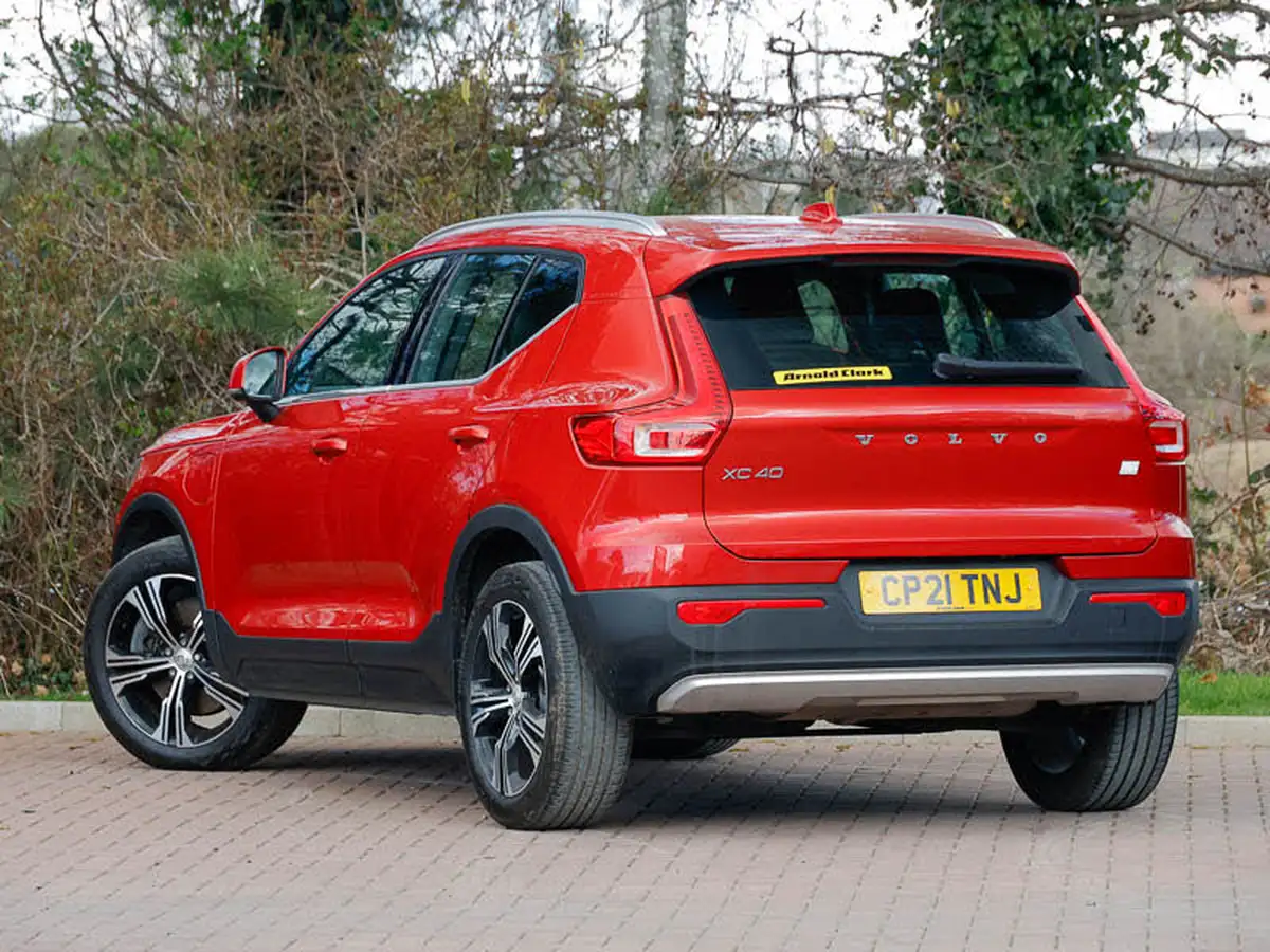 2021-volvo-xc40-15-t5-inscription-262bhp-big-1