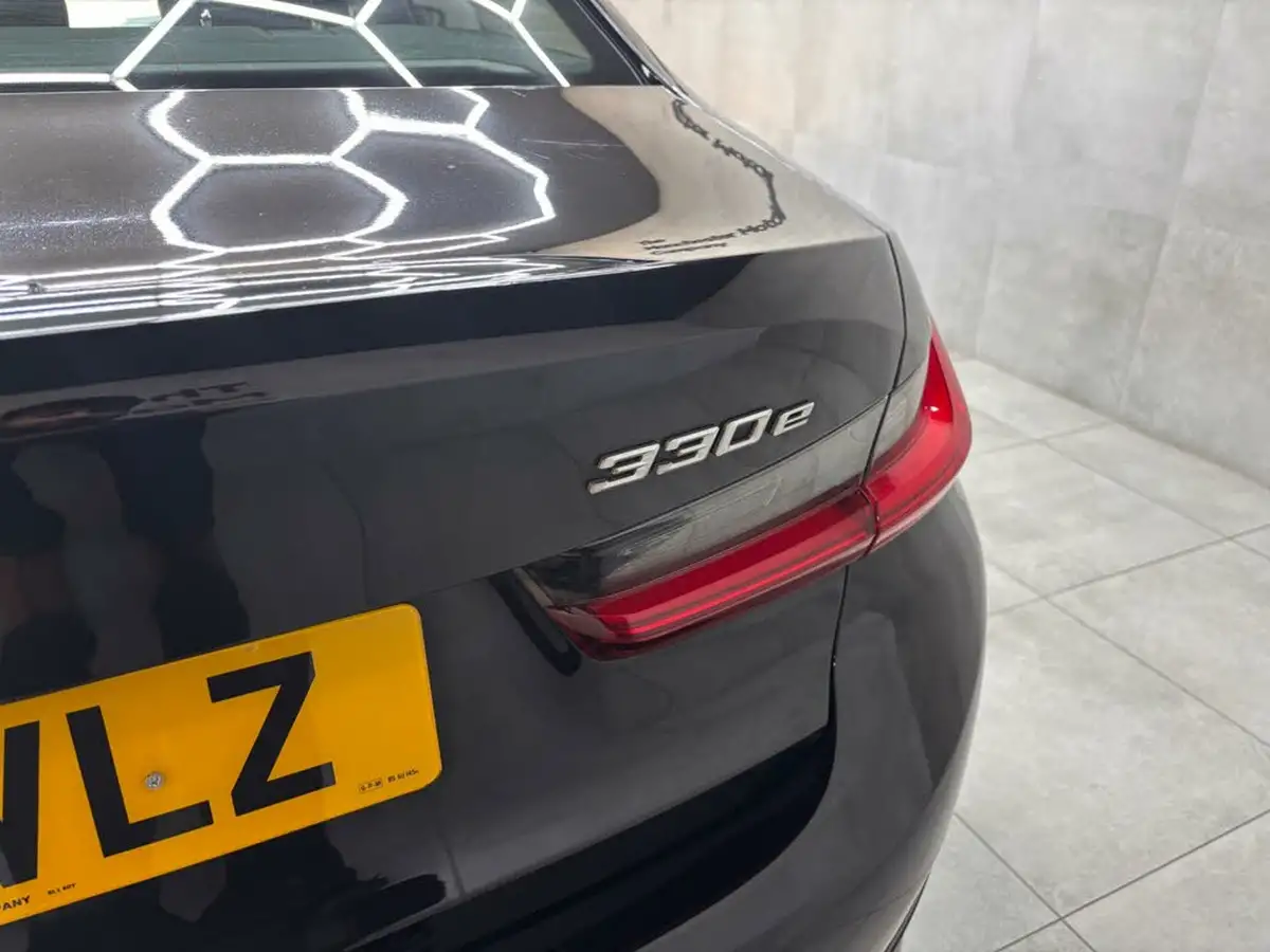 2021-bmw-3-series-20-330e-se-pro-saloon-4d-big-34