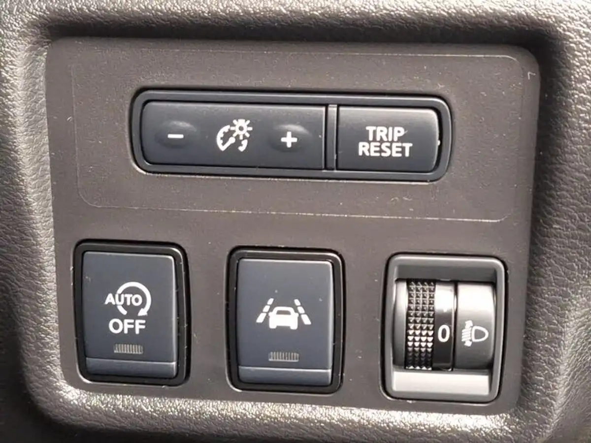 2021-nissan-micra-10-ig-t-tekna-cvt-big-14