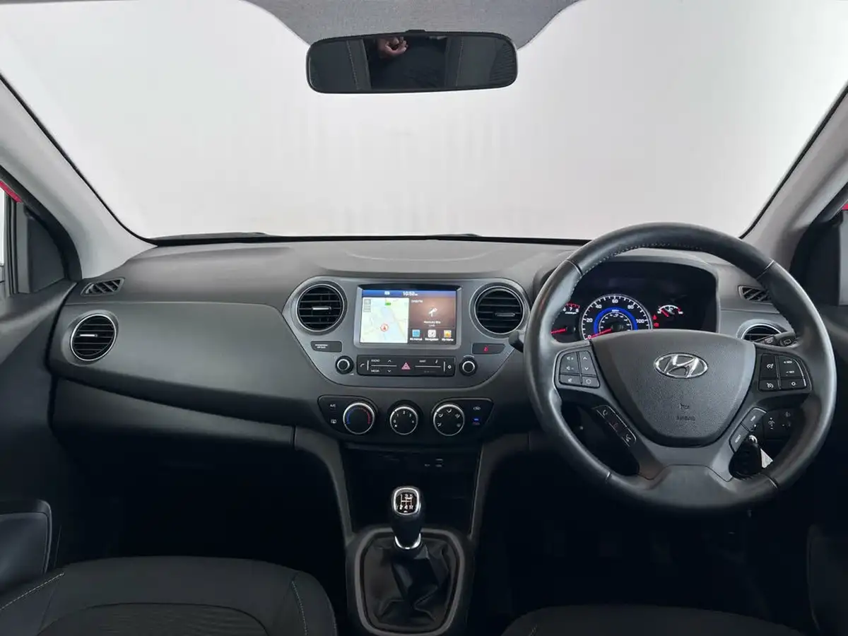 2019-hyundai-i10-10-play-big-16