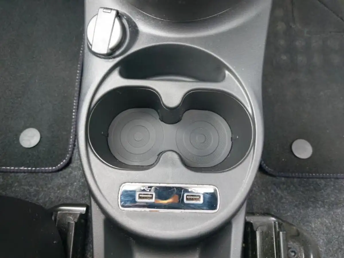 2020-fiat-500-10-lounge-big-14