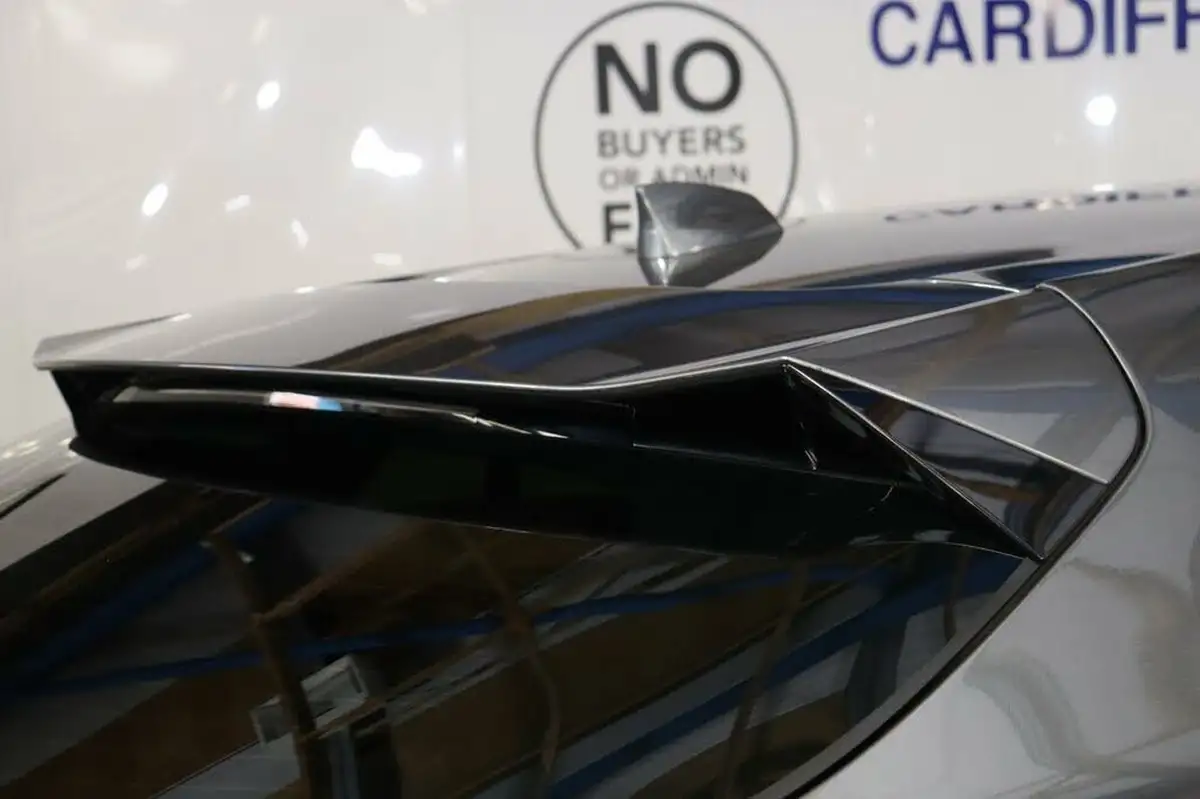 2019-jaguar-i-pace-ev400-se-big-21