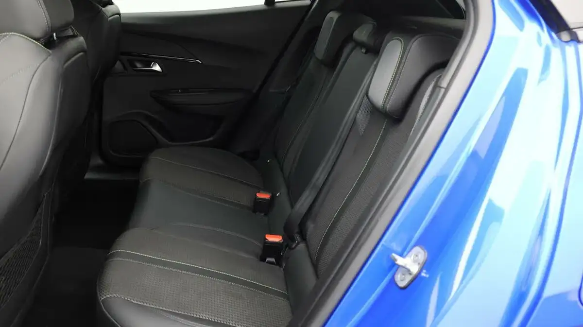 2021-peugeot-2008-suv-e-gt-big-15