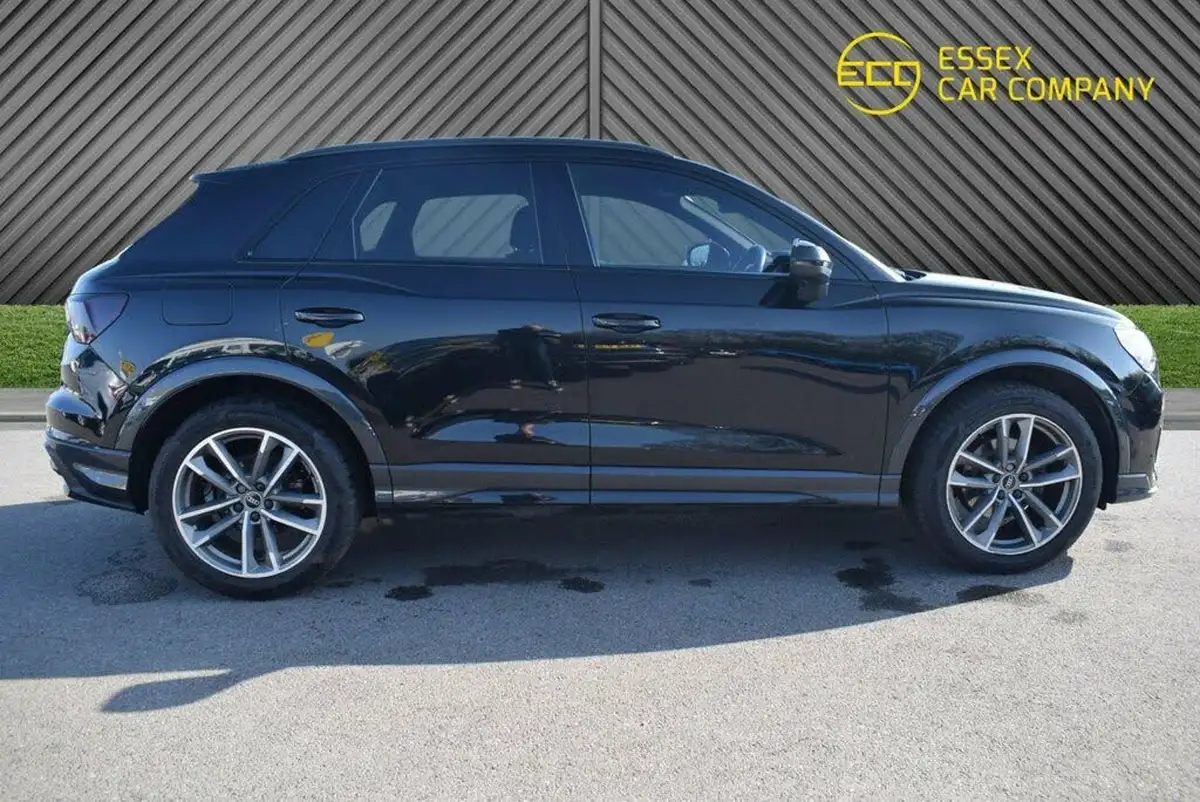 2021-audi-q3-15-35-tfsi-black-edition-codcomfort-sound-pack-station-wagon-big-6
