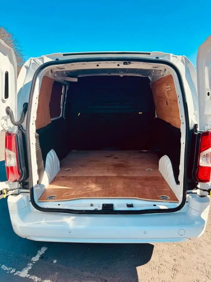 2021-vauxhall-combo-15cdti-sportive-2300-100pseu6dt-l1h1-panel-big-11