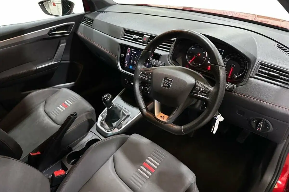 2021-seat-arona-10-tsi-fr-red-edition-big-6
