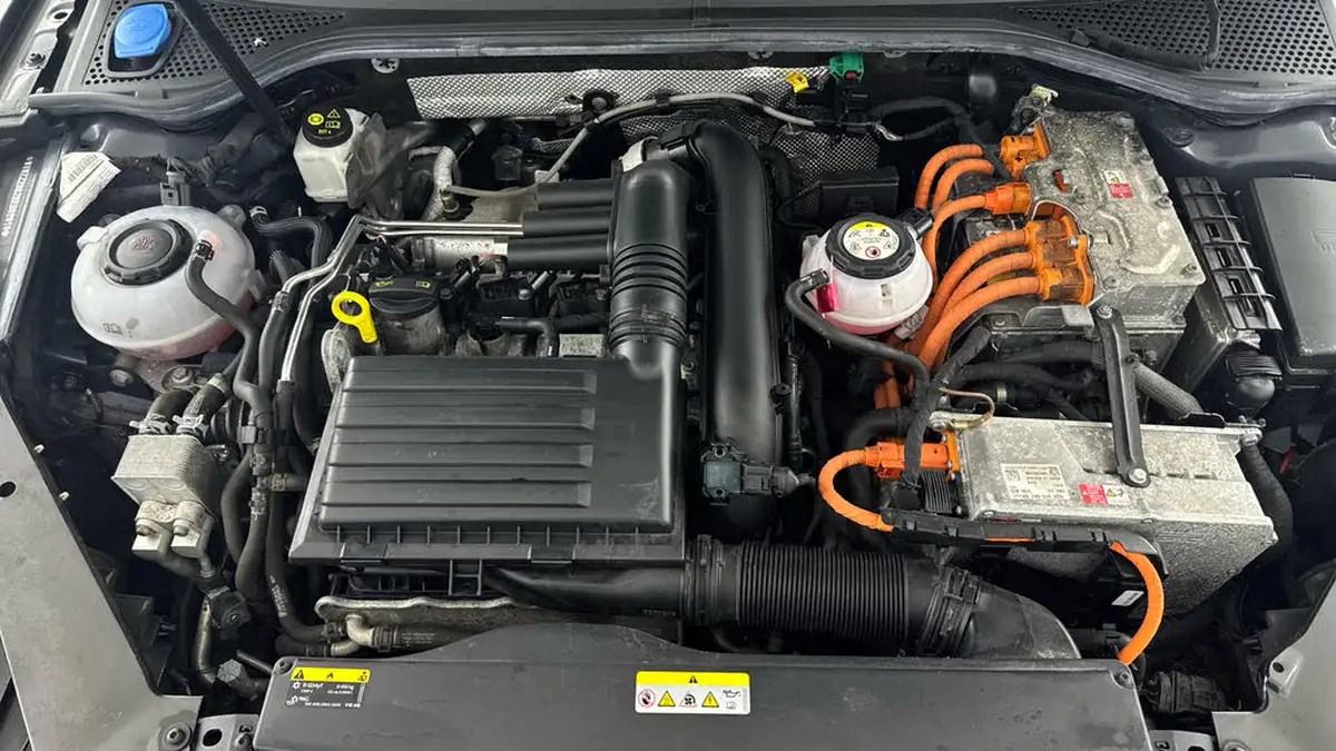 2021-volkswagen-passat-14-tsi-gte-saloon-4d-big-30