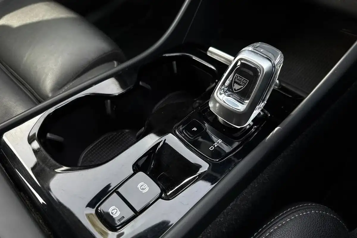 2020-volvo-xc40-20-t4-inscription-pro-big-21